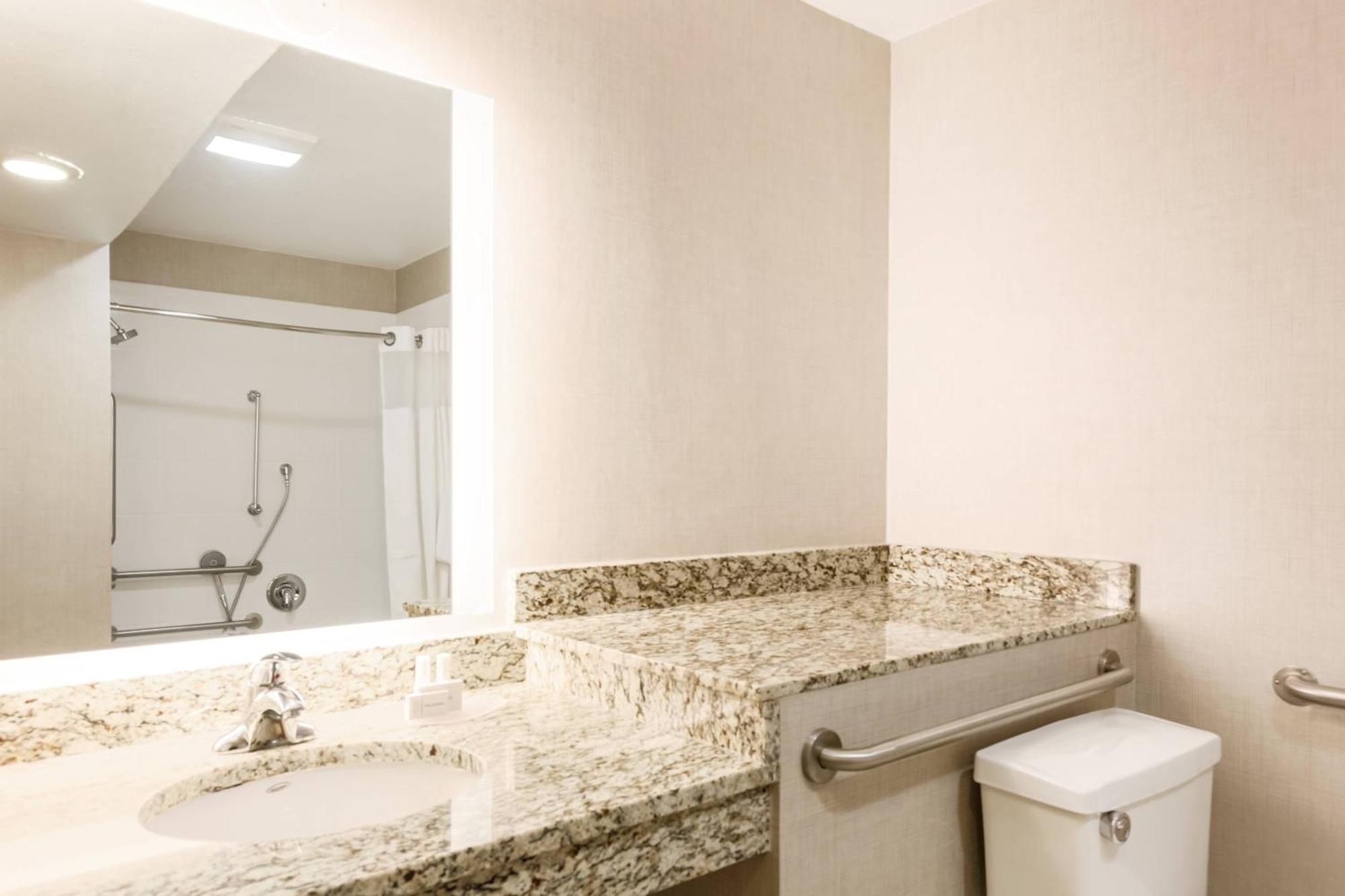 By Marriott Atlanta Cumberland/galleria Hotel