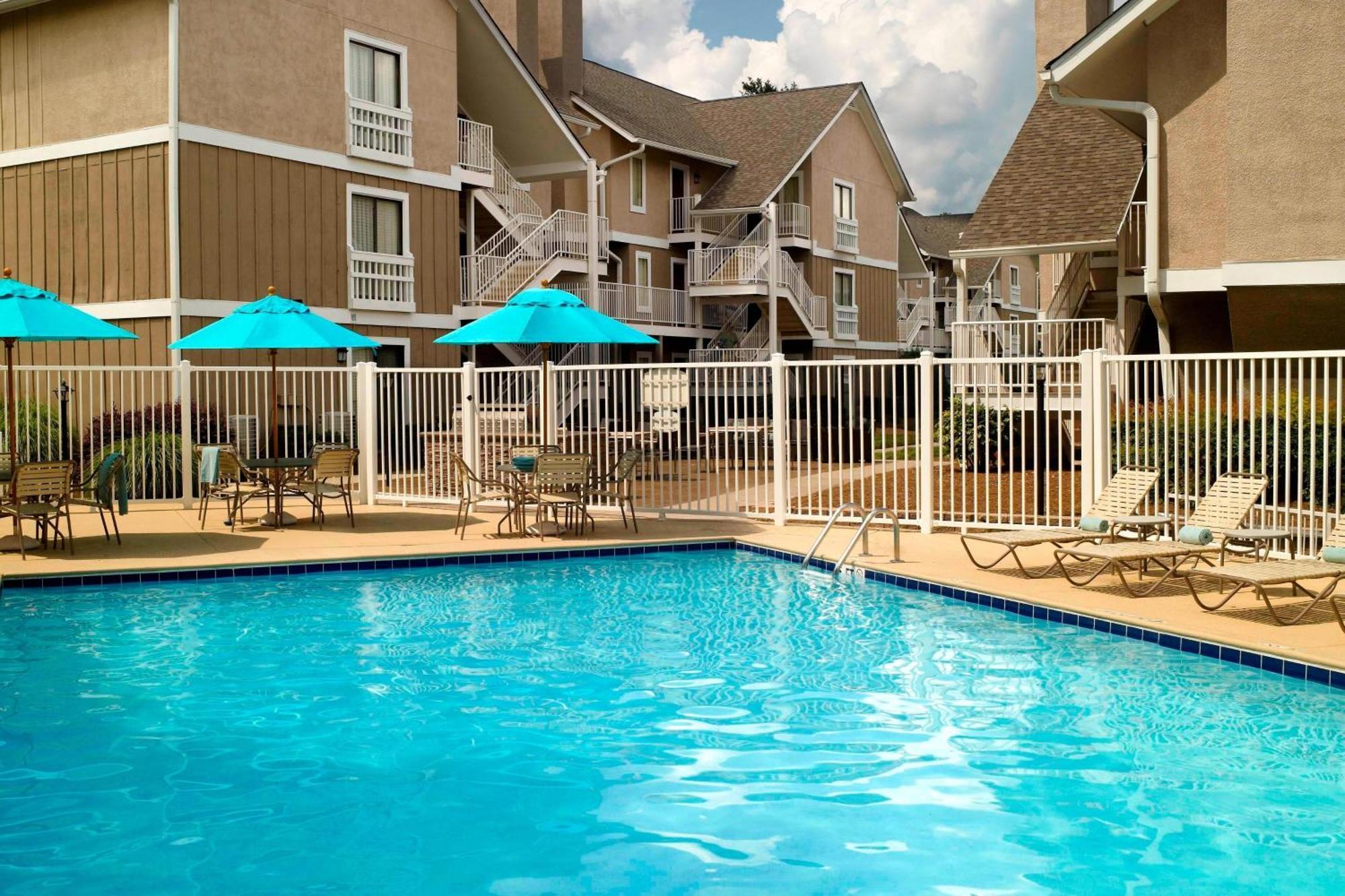 By Marriott Atlanta Cumberland/galleria Hotel 3*