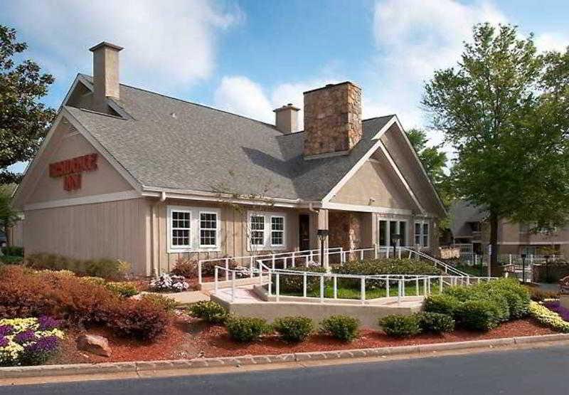 By Marriott Atlanta Cumberland/galleria Hotel Smyrna