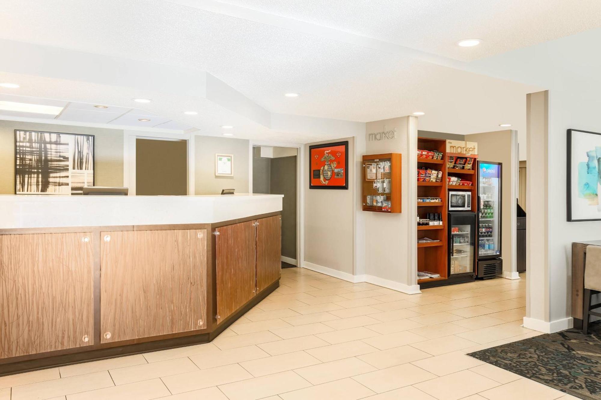 By Marriott Atlanta Cumberland/galleria 3*