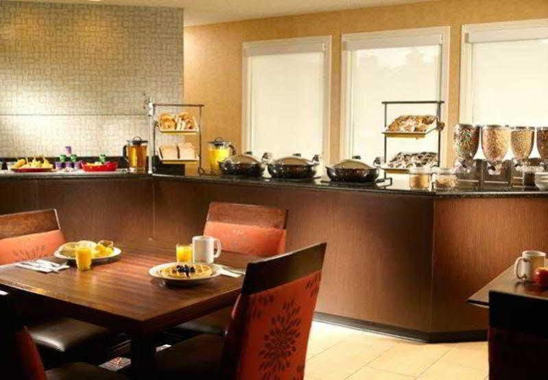 Hotel By Marriott Atlanta Cumberland/galleria